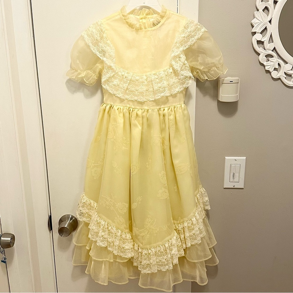 Vintage Sears Disney Winnie The Pooh Yellow Frilly Dress Girls 5 Lace Ruffles